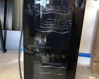 Wine Enthusiast Bundle Haier Chiller, Wine Making Access