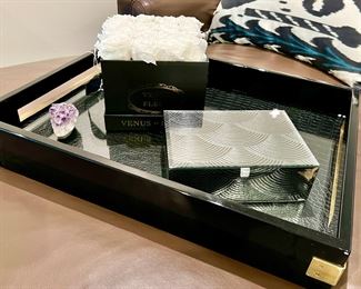 THIS BLACK LAQUER AND BRASS TRAY IS SIMPLY STUNNING.