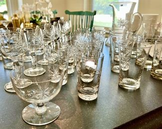 FUN VINTAGE ETCHED GLASSES.