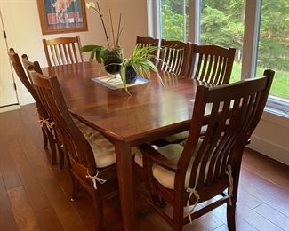 Dining room table and 8 chairs