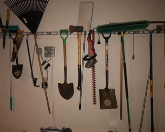 Misc garden and yard tools 