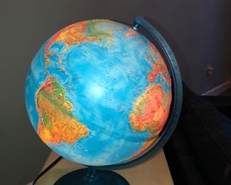Lighted world globe 
