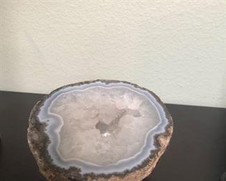 Large geode quartz