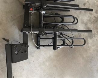 Hollywood Car hitch with three bike capability