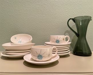 Franciscan Starburst 1950s 
2 cup saucers, 3 berry bowls, 1 cereal bowl, 1 salad plate, 2 cake plates, 6 saucers 