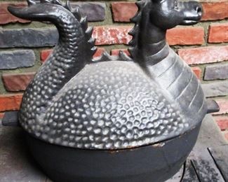 Dragon covered pan 