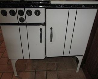 Very cool mid century stove - mint condition
