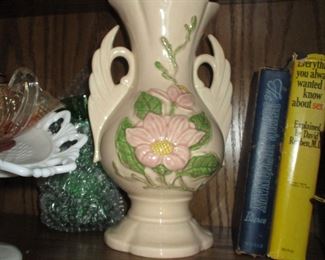 Pretty Hull vase.