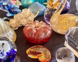 GREAT FIGURINE, CRYSTAL COLLECTION