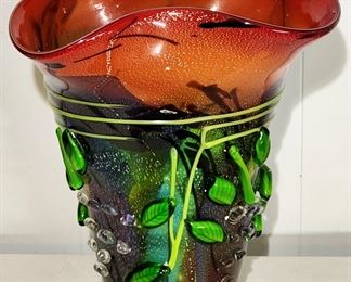 Elegant Dale Tiffany Vase