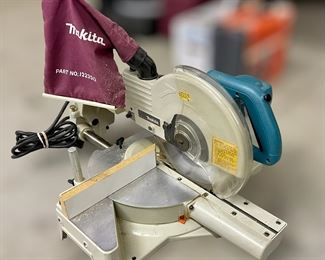 Makita sliding compound miter saw