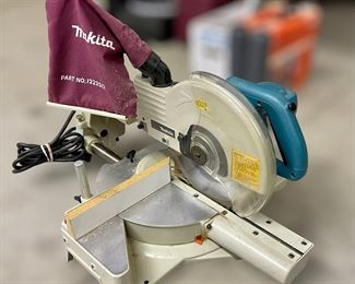 Makita compound sliding miter saw