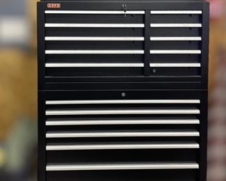 CSPS 17 Drawer rolling tool box