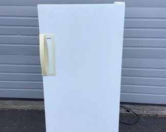 ARRO810 Kenmore Freezer