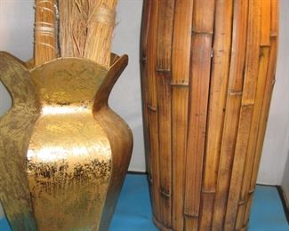 MC style bamboo urn style decor
