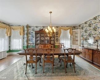 Mahogany Dining Room Table w/ 8 Chairs, 