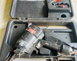 Senco Finish Pro 42XP
     15 Ga Finish Nailer 
    