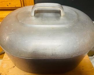 Vintage Magnalite 8 Qt Roaster  Oven with Lid