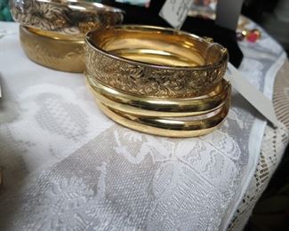 Winard gold filled bangles.
