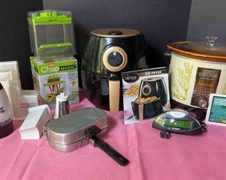 Air Fryer, Crock Pot and other Kitchen Items