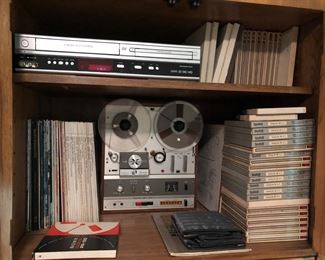 Reel to Reel player with reels