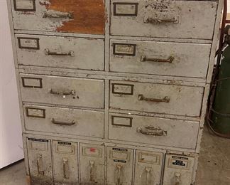 RR Cabinet Solid Oak