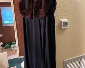 George simonton wool cape with fur trim