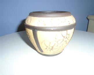 Clatwood tan and brown floral vase