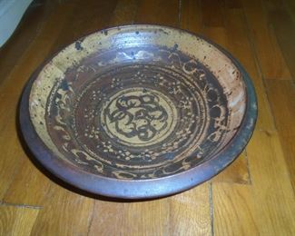 Unknown pottery bowl