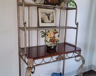 Baker's rack