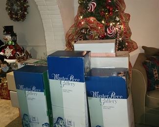 MasterPiece Gallery dolls in boxes - most never out of box