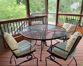 Outdoor wr iron table & chairs