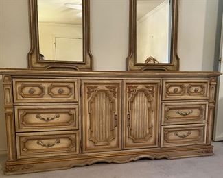 Vintage Bedroom Suite: Dresser w 2 Mirrors, King Headboard w Frame and 2 Nightstands 