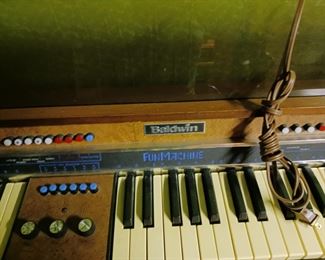 Vintage Baldwin fun machine keyboard