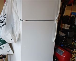 Frigidaire refrigerator freezer