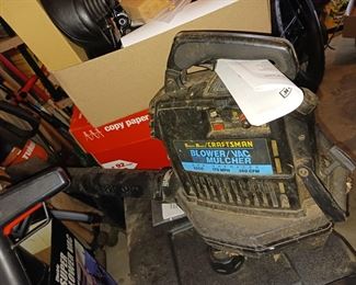 Craftsman leaf blower / vacuum mulcher gas powered