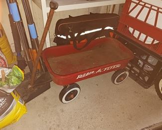 Small Radio Flyer wagon