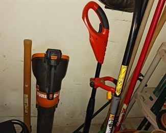 Battery powered leaf blower garden tools weed