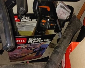 Toro super blower vacuum gas powered