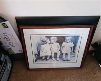 Cutesy kids pictures bathroom decoration