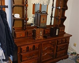 Mirrored 1980s dresser