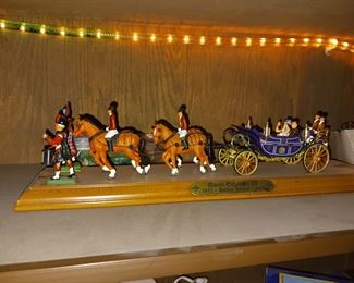 Corgi Queen Elizabeth ii commemorative carriage toy