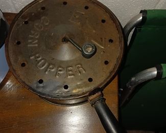 Vintage brass easy corn popper crank stove top corn popcorn maker