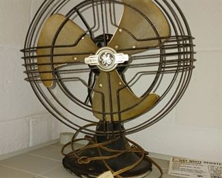 Antique 3 Blade General Electric Table Fan