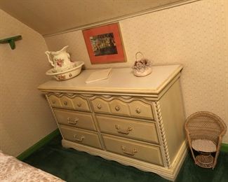 Dresser (2 of 2)