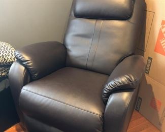 2  Leather Recliner Chairs