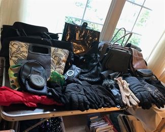 Designer Purses, Handbags & Gloves