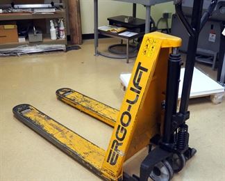 Ergo-Lift Skid Lifter, Model RG30M