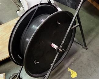 Pusher Poly Strap Tensioner MIP-500, Includes Tools, Original Paperwork, And Uline Strapping Seals