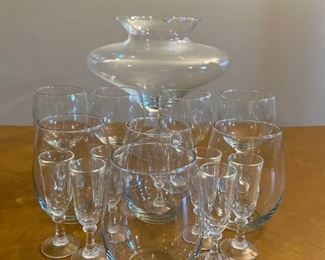 16 Piece Glassware